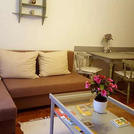 Hortenzia Apartment *